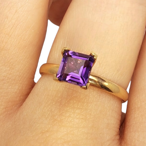 WILDE 5mm Square Amethyst 9ct Yellow Gold Stacking Ring