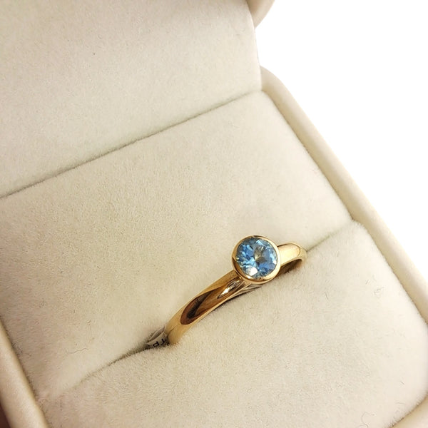 WILDE 4mm Blue Topaz 9ct Yellow Gold Stacking Ring