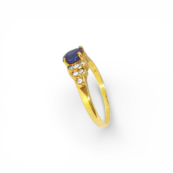Vintage 18ct Yellow Gold Oval Sapphire & Tiered Diamond Ring