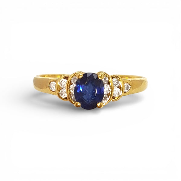 Vintage 18ct Yellow Gold Oval Sapphire & Tiered Diamond Ring