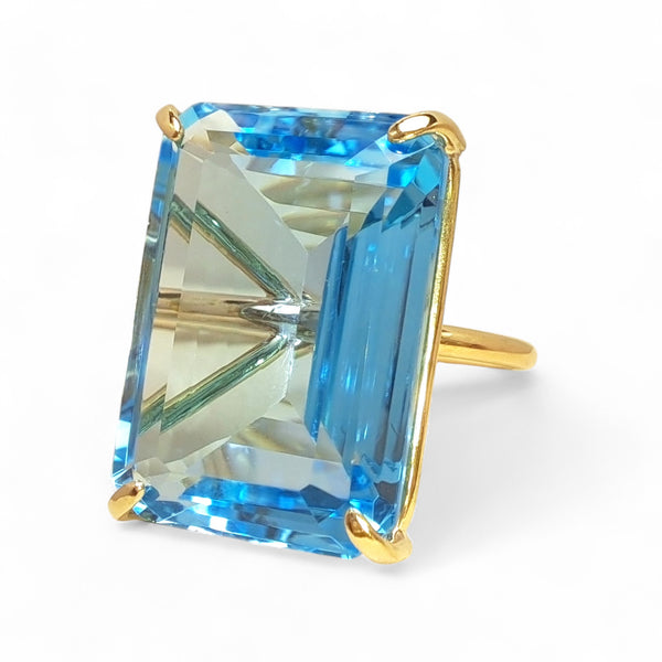 WILDE 9ct Yellow Gold Blue Topaz Cocktail Ring