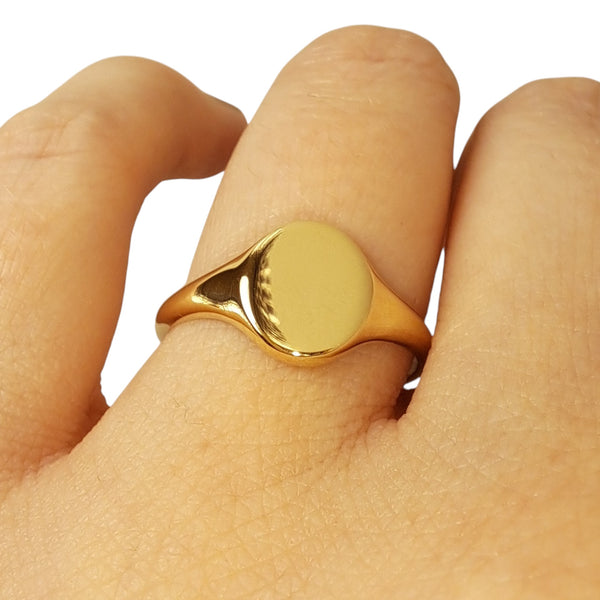 WILDE Mini 9ct Yellow Gold Signet Ring