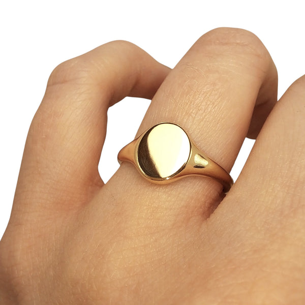 WILDE Mini 9ct Yellow Gold Signet Ring