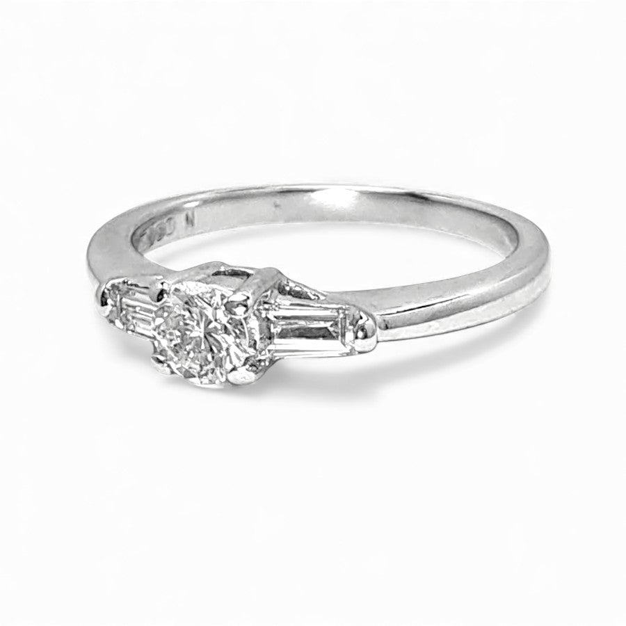 Vintage 18ct White Gold Central Round and Two Tapered Baguette Diamond Ring