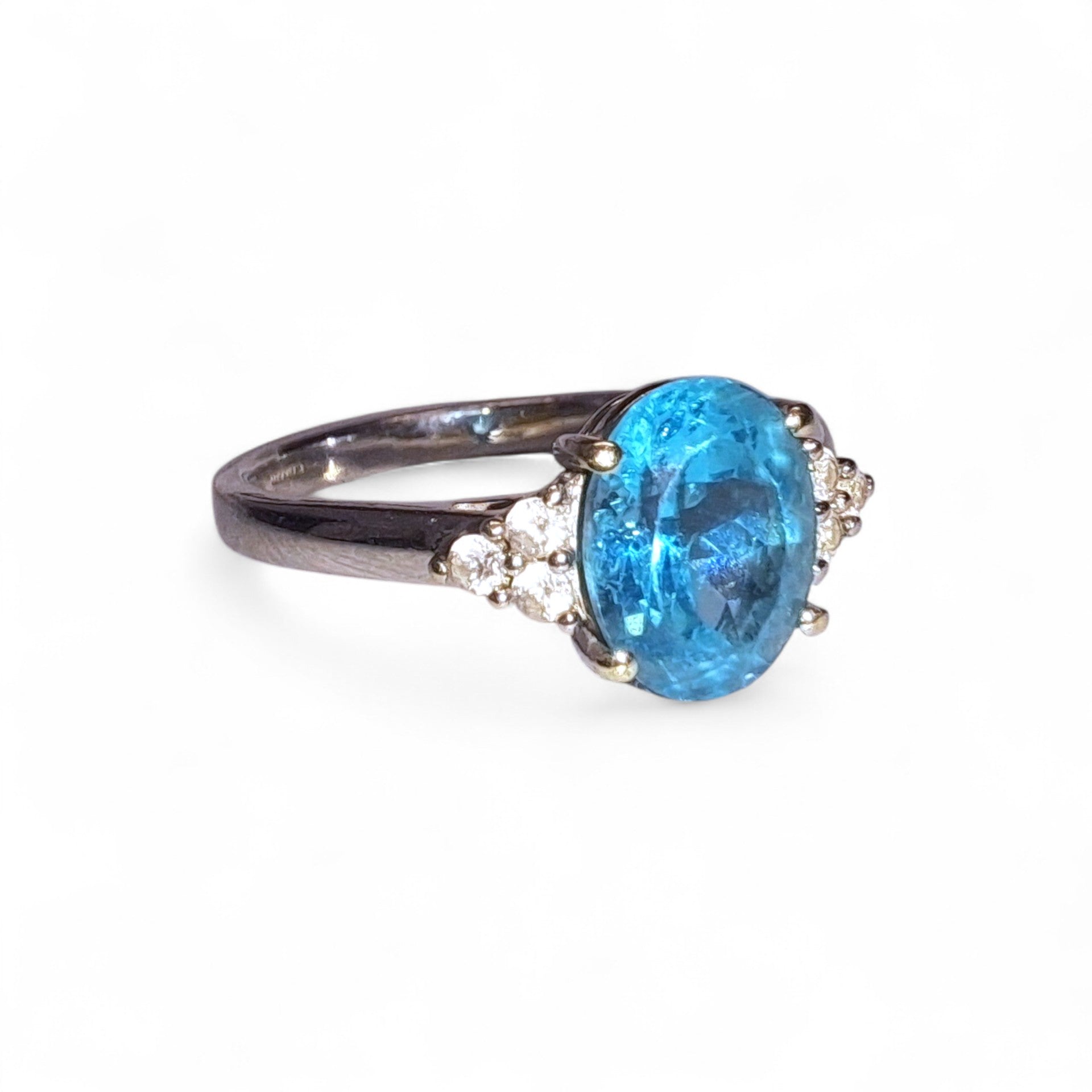 Vintage 'Lagoon Glow' 10ct White Gold Paraiba Tourmaline and White Sapphire Ring