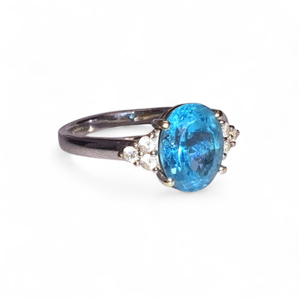 Vintage 'Lagoon Glow' 10ct White Gold Paraiba Tourmaline and White Sapphire Ring