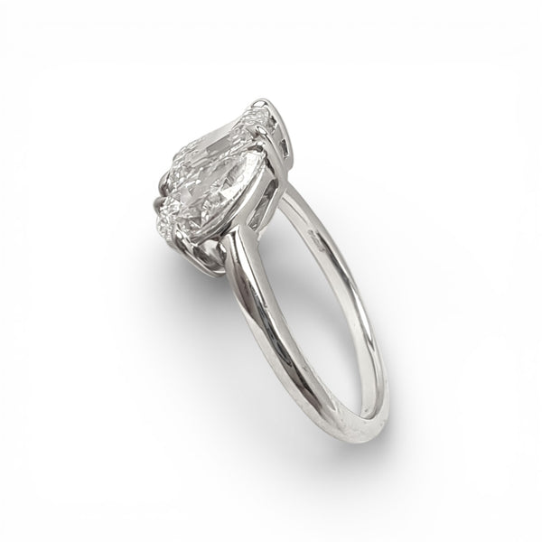Platinum 'Toi-et-Moi'  2.10ct Diamond Engagement Ring