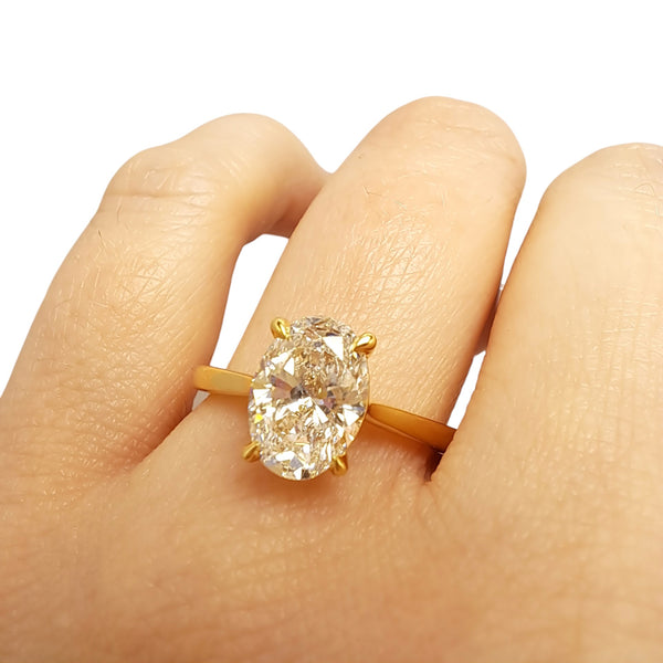 'Opulence' 18ct Gold 1.55ct Diamond Oval Solitaire Ring