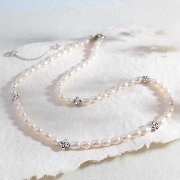 KIT HEATH Blossom Flyte Honey Flower FP Rice Pearl Station Necklace