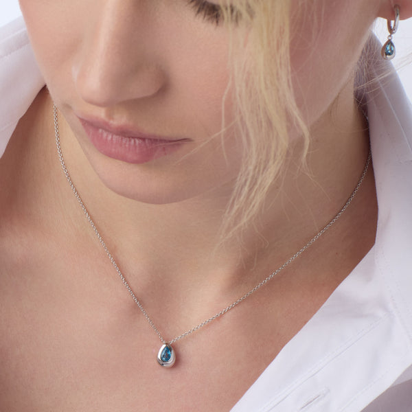 Kit heath Coast Pebble Swiss Blue Topaz Necklace
