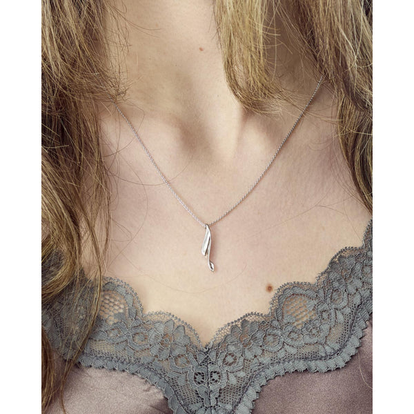 Serenity Curve Small Necklace