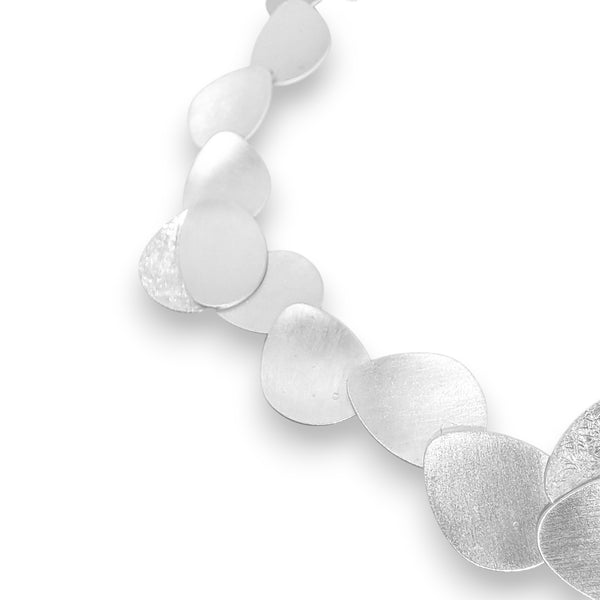 Tezer Silver Brushed Petal Necklace