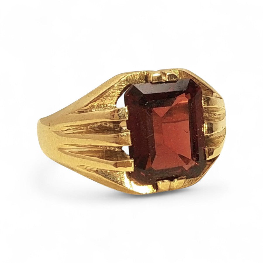 Vintage 9ct Gold Garnet Ring
