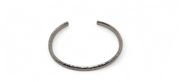 6mm Silver Small Oval Medium Hammered Cuff