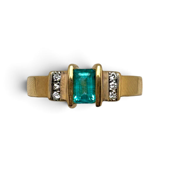 Vintage "Evergreen dream" 8ct Yellow Gold Emerald and Diamond Ring