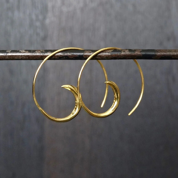 Beyond Biasa Swirl Hoop earrings