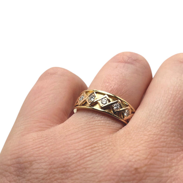 Vintage "Five Star" 18ct Yellow Gold and Diamond Ring