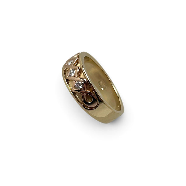 Vintage "Five Star" 18ct Yellow Gold and Diamond Ring