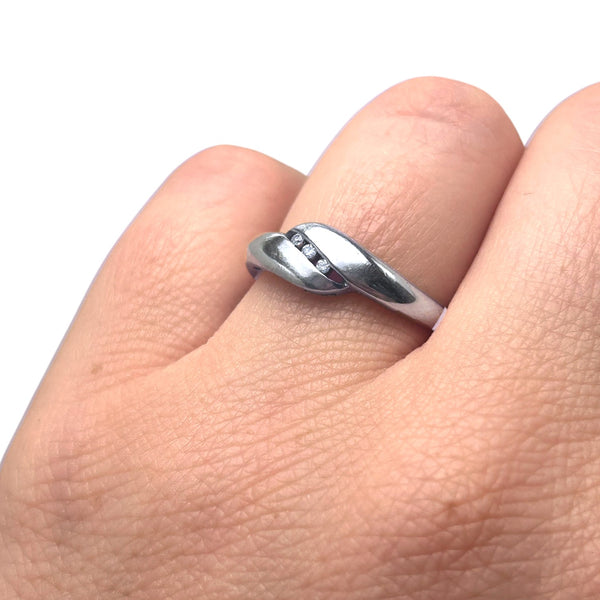 9ct Vintage White Gold and Diamond "Waves Of Love" Ring