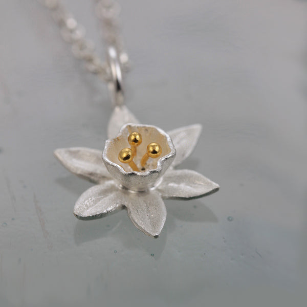 Silver Daffodil Flower Necklace