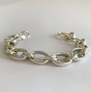 Silver Medium  Oval & Rings Link Bracelet - WB3018